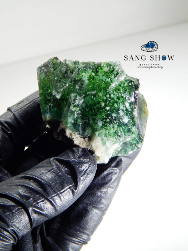 سنگ ابسیدین سبز دانه برفی بر روی بستر S255 - تصویر 4