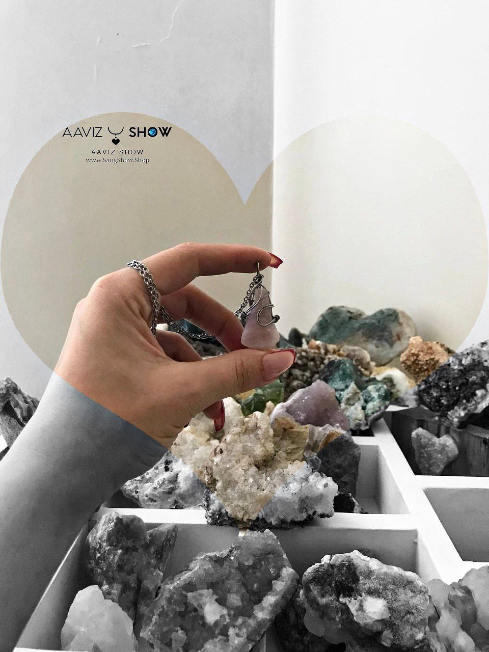 گردنبند سنگی عشق رزکوارتز راف و معدنی با قاب مفتولی استثنایی A1293 7 photo 2025 09 17 16 04 31