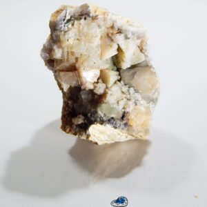 بلورهای زیبای سنگ هیولاندیت با همرشدی کلسیت در ژئود کوارتز  S278
