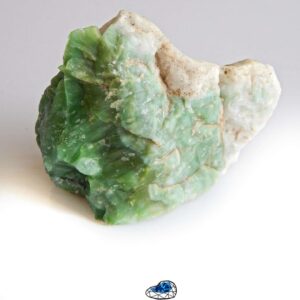 سنگ اونتورین سبز معدنی برزیل بر روی بستر S415
