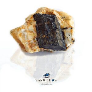 سنگ تورمالین سیاه بر بستر Black Tormaline اصل و معدنی S521
